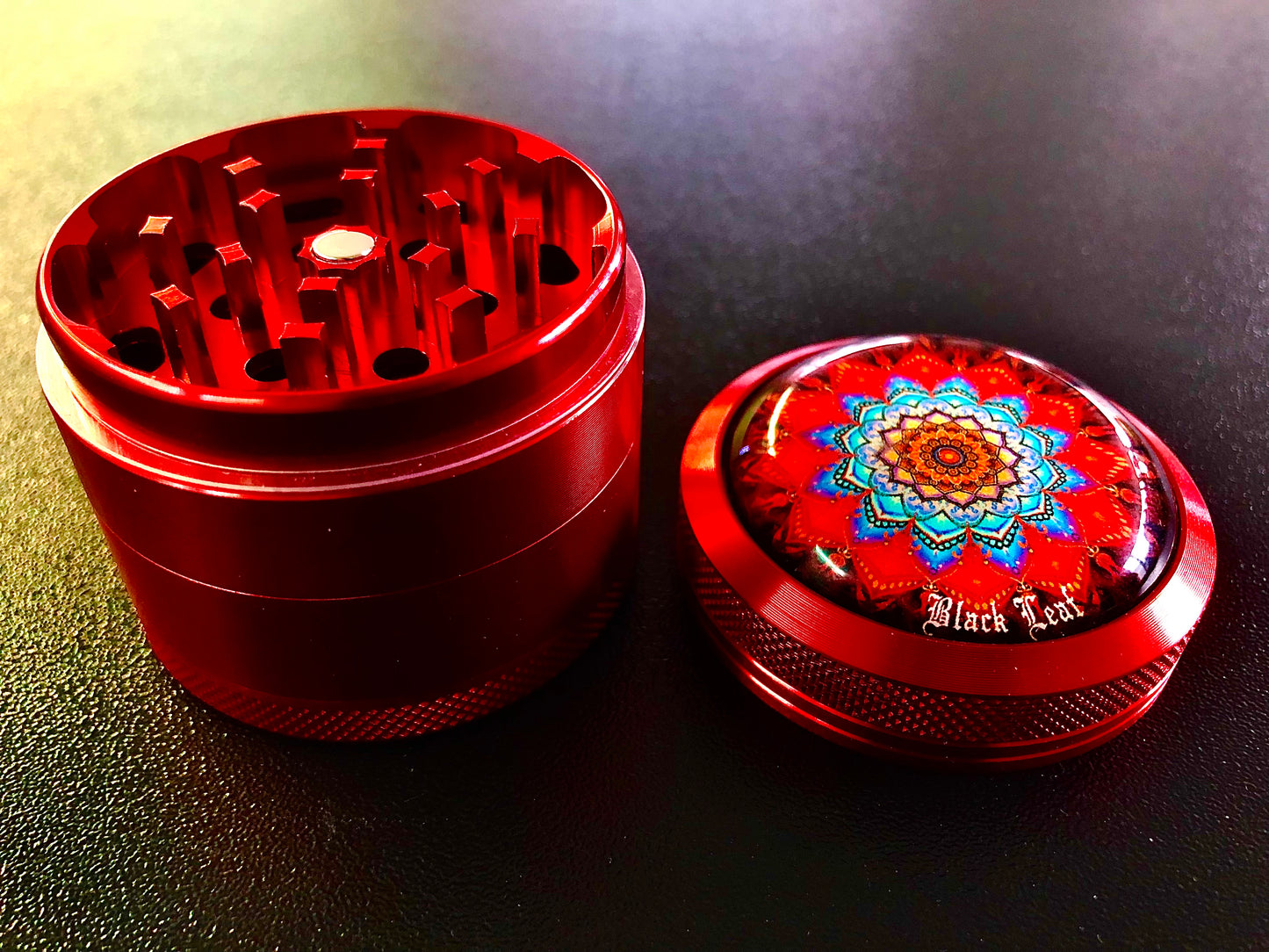 Grinder mandala rosso