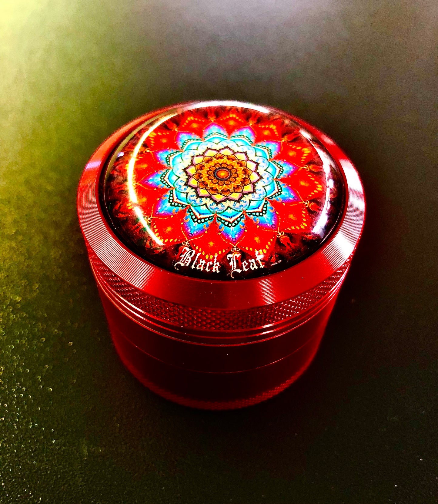 Grinder mandala rosso